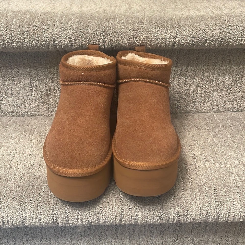 Cushionaire Platform Bootie